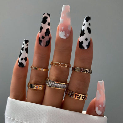 24 pieces DAIRY COWS PRESS-ON NAILS FAKE NAILS Style:classy Shape:coffin Finish:glossy Length:long Occasion:holiday nails