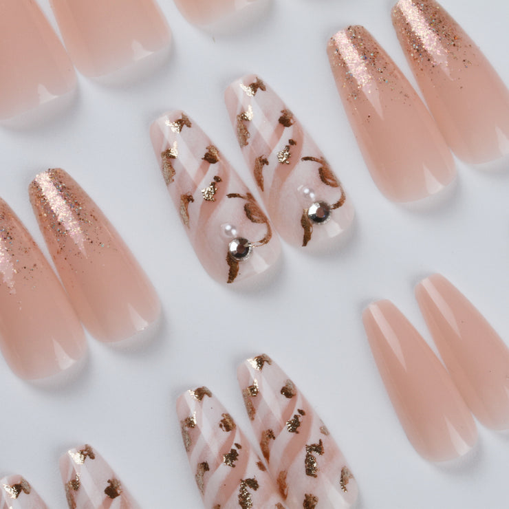 30 pieces Waves Flashing PRESS-ON NAILS FAKE NAILS Style:swirl Shape:coffin Finish:glitter Length:long Occasion:wedding nails