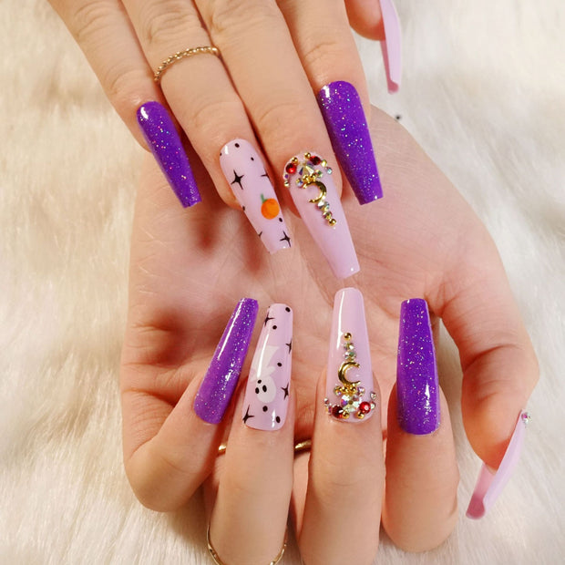 24 pieces HALLOWEEN PRESS-ON NAILS FAKE NAILS Style:rainbow Shape:coffin stiletto  Finish:glossy  Length:long Occasion: Halloween nails